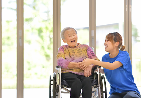 介護施設や特別養護老人ホームなどへの訪問診療対応します